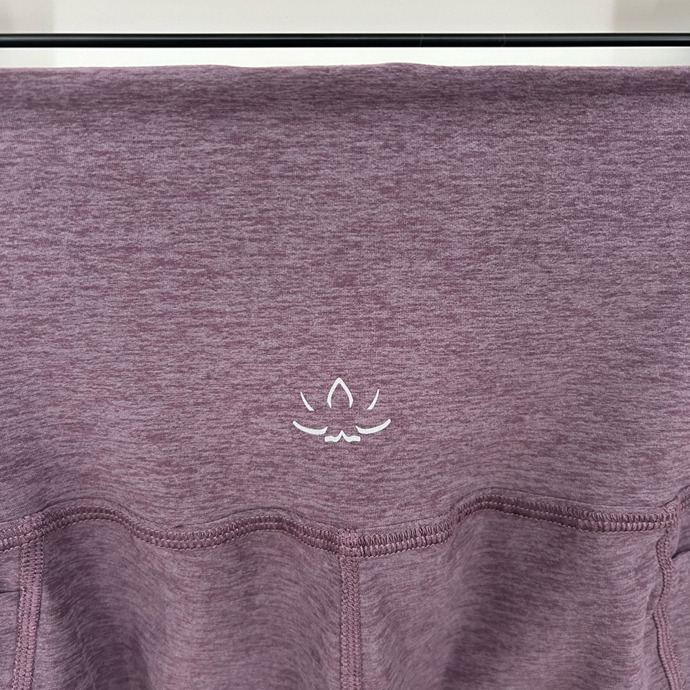Beyond Yoga X Peloton purple high rise leggings - Picture 7 of 9